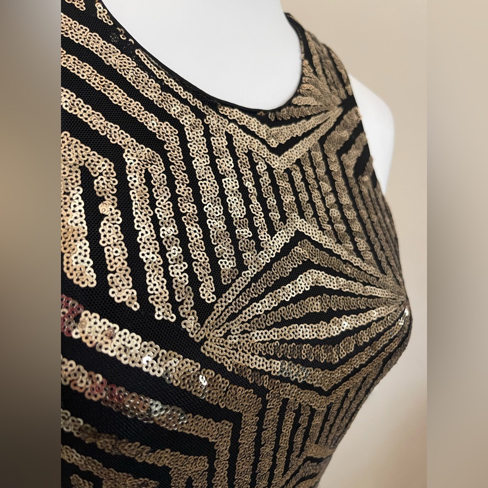 LULU'S Royal Flush Black and Gold, Geometric, Sequin,
Bodycon Mini Dress, Size M - Picture 5 of 10